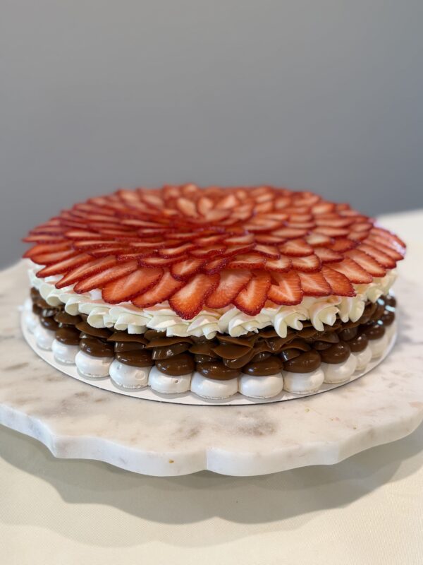 Pavlova Tres Leches