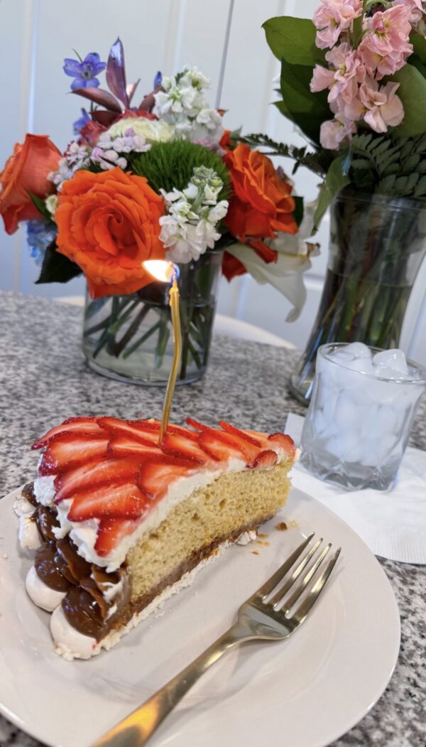 Pavlova Tres Leches